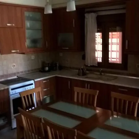 Naftilos Villa *